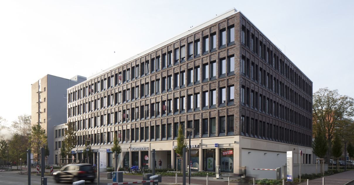 Wirth_grosserSlider_Spektrum_UKE_aussen