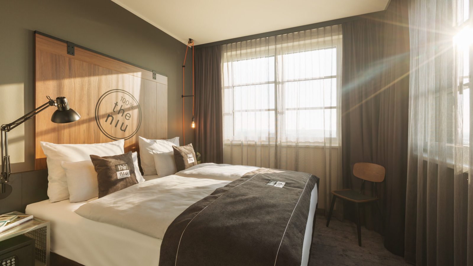 hotel-the-niu-bricks-hamburg-eppendorf-zimmer-tripster-01_1440px